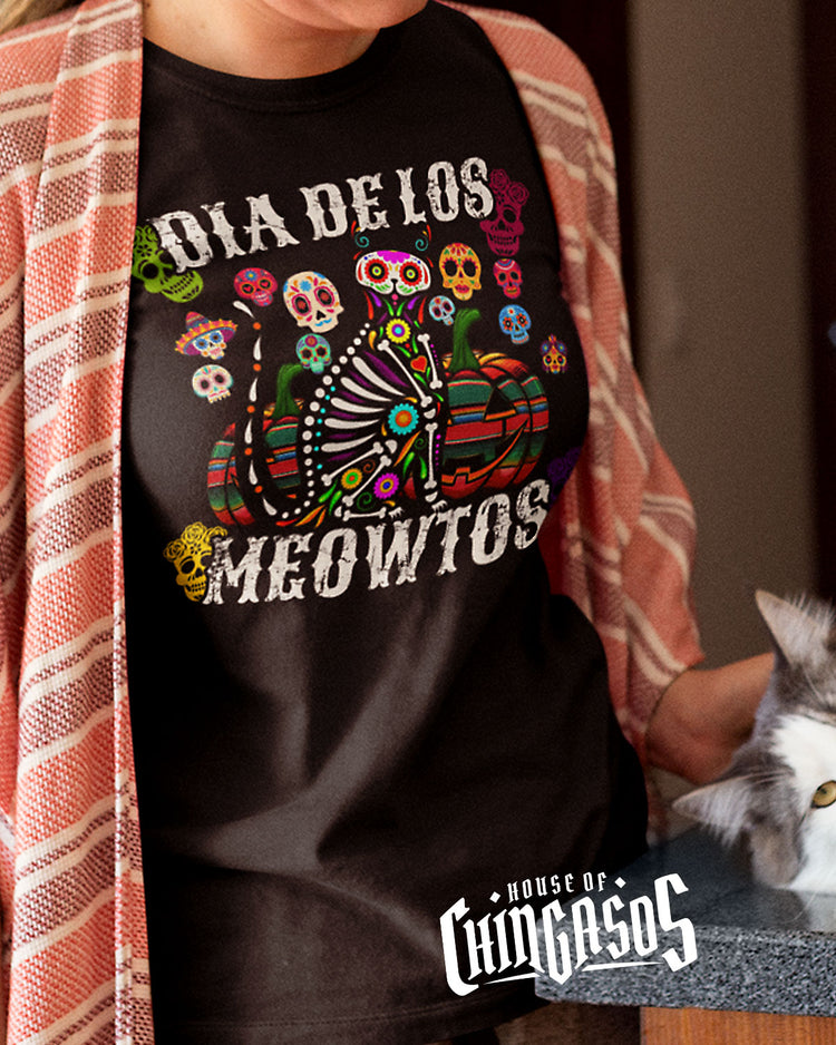 Dia De Los Meowtos Mexicano T-Shirt