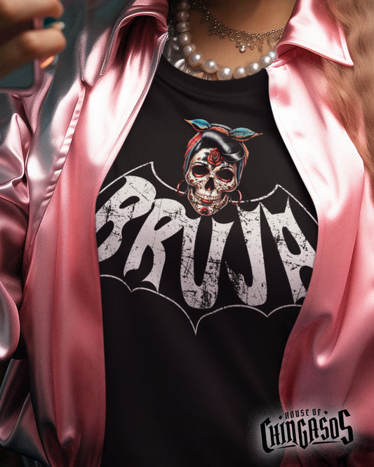 Bruja Vintage Bat T-Shirt