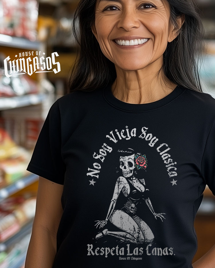 No Soy Vieja Respeta Las Canas Chicana Calaveral T-Shirt