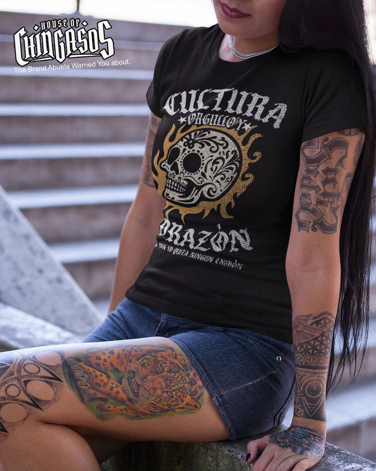 Cultura Orgullo Y Corazon Raza T-Shirt